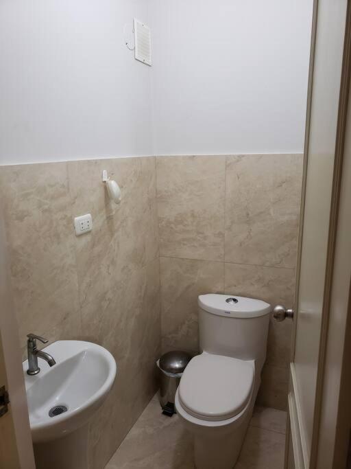 Departamento Amoblado En Ica Apartment Bagian luar foto